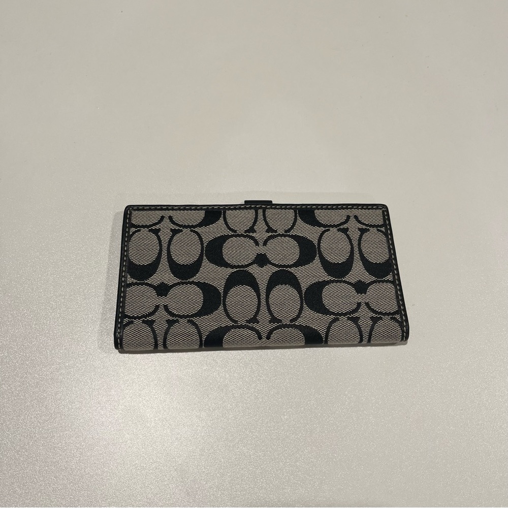 Coach Black and Tan Signature Card Holder